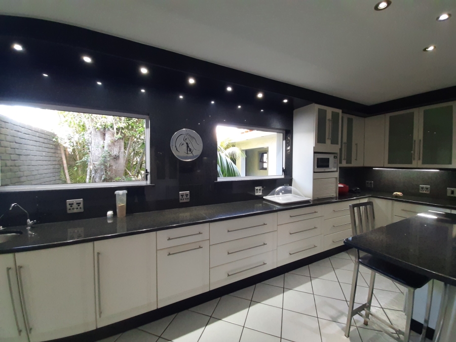 4 Bedroom Property for Sale in Nahoon Valley Park Eastern Cape